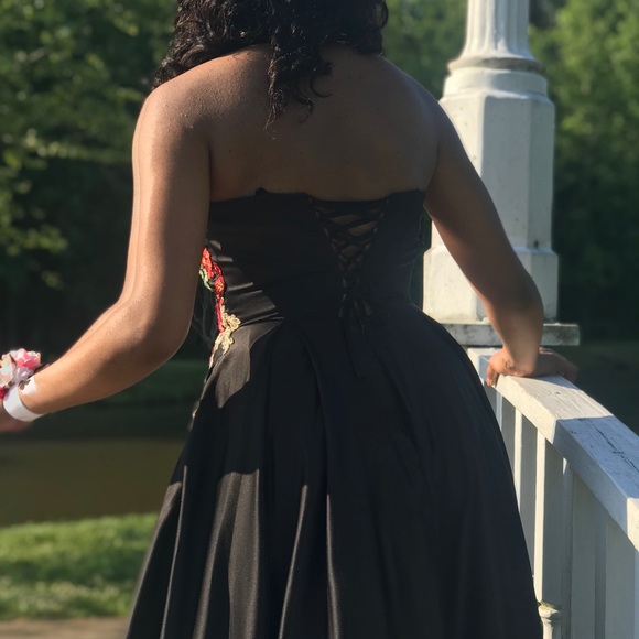 PROM DRESS✨ - Picture 4 of 5